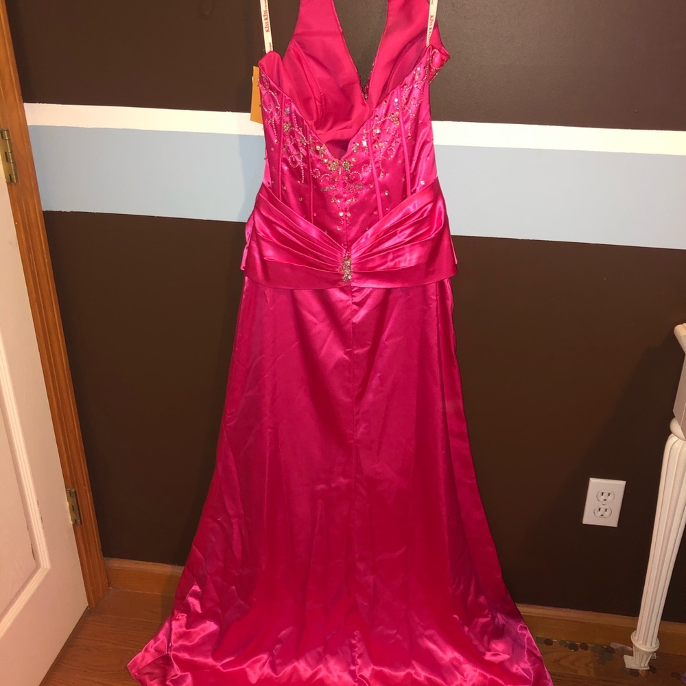 Pink Prom/Pageant Dress - Picture 6 of 8